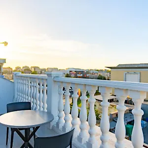 Black Palace Hotel